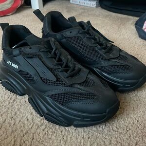 Steve Madden Possession Black Sneakers Womens US Size 9.5
